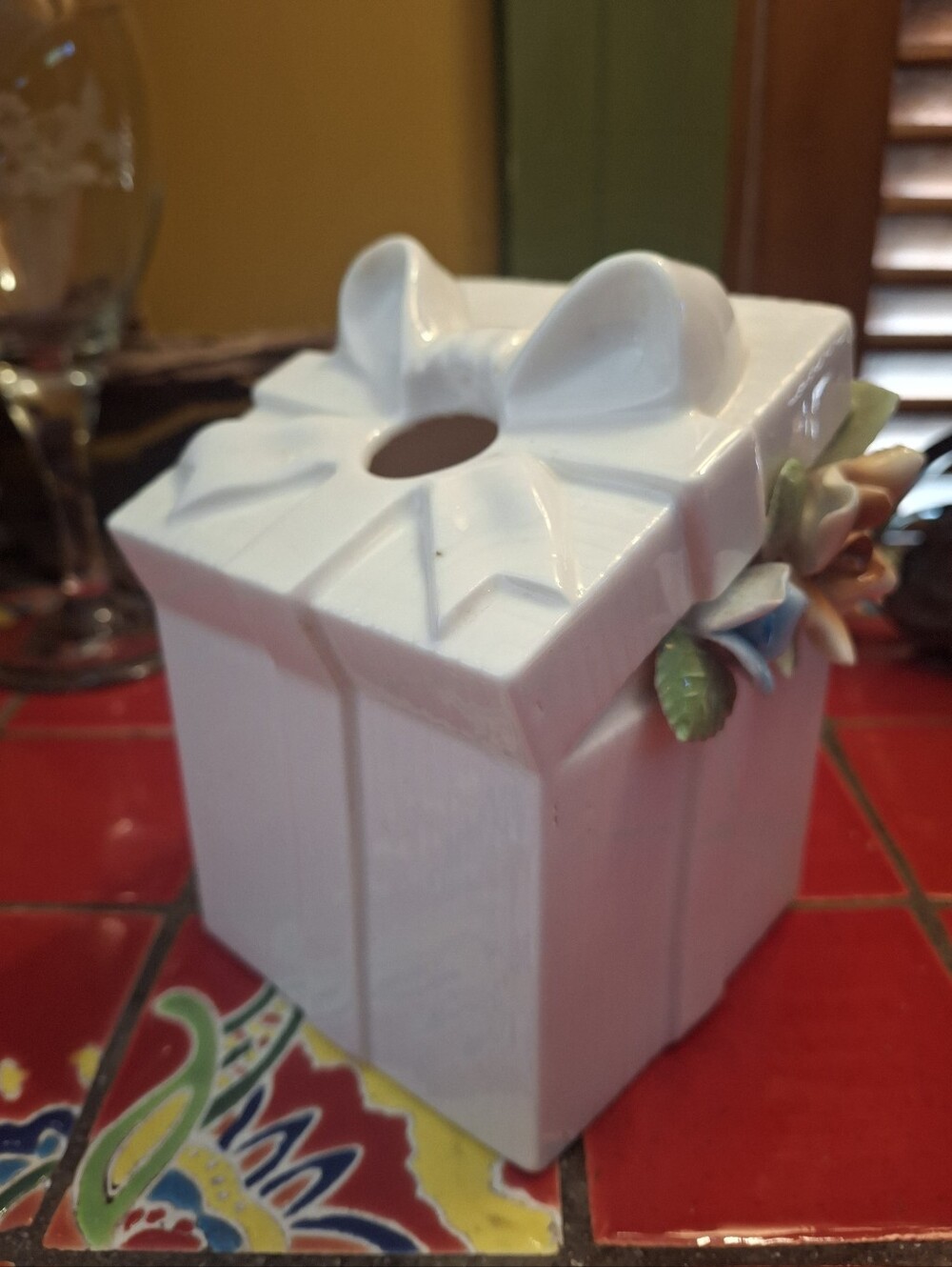 Irice Japanese Porcelain Floral Relief Cotton Ball Dispenser W Rubber Stop Botto